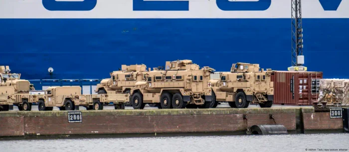 Ajutoare militare americane ajunse în portul german Bremerhaven cu destinaţia Ucraina