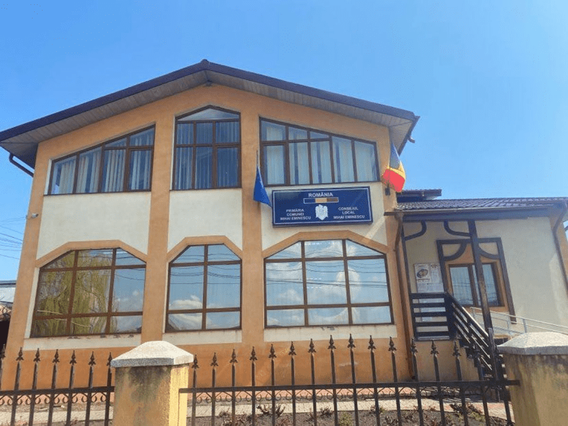 O firmă angajată de primăria unei comune, acuzată că fură curent de la operatorul de apă. Ancheta este în curs
