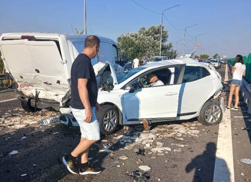 Accident în lanț pe Autostrada Soarelui: șapte mașini au fost implicate. Traficul este blocat