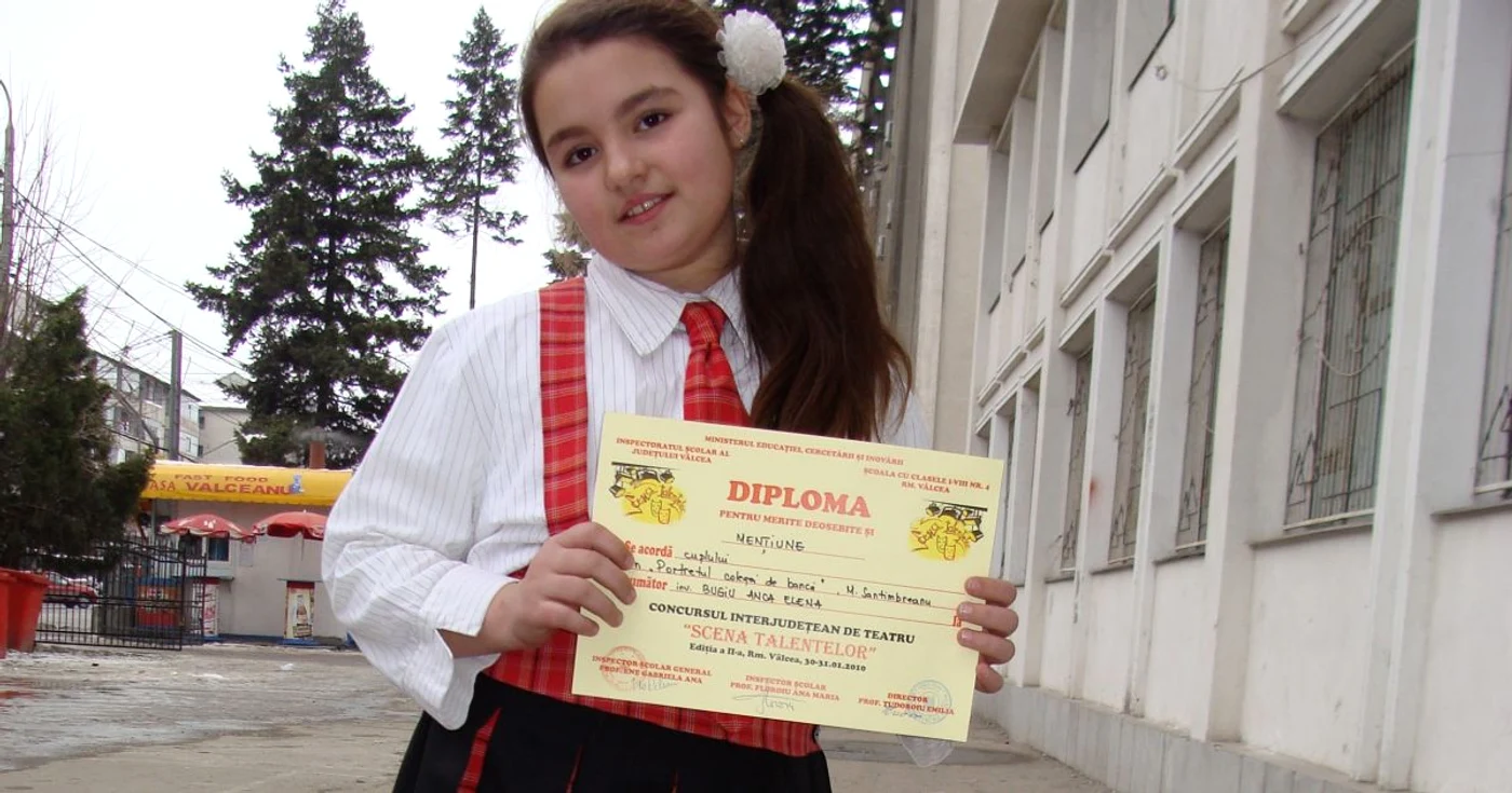 Mica actriţa Ana Maria Bugiu