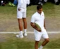 Novak Djokovic şi Roger Federer cu trofeele Wimbledon 2019 FOTO Guliver / Getty Images / Shaun Botterill