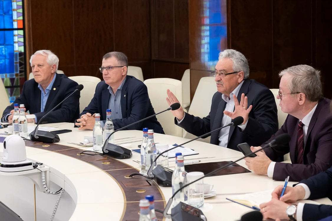 Sindicaliștii s-au întâlnit cu oficialii Guvernului FOTO: FB/Guvernul României