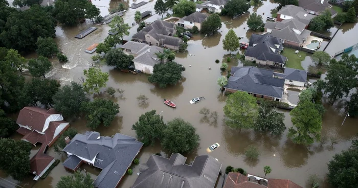 Mii de locuin'e au fost devastate de uraganul Harvey