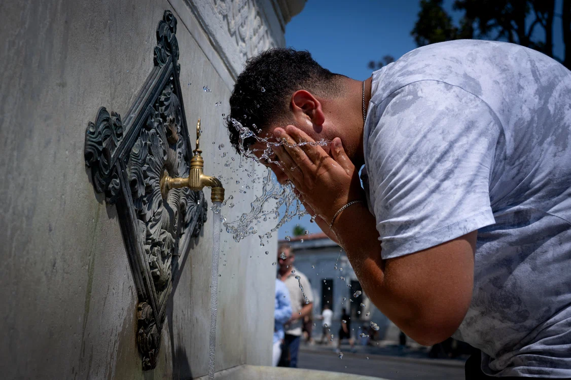Este important să încercăm să ne răcorim (Foto: Profimedia)