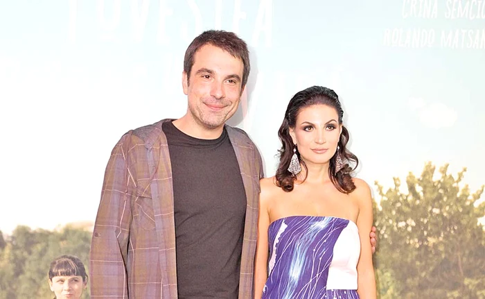 
    Între Mihai Mitoşeru şi Noemi intervenise obişnuinţa  