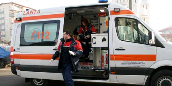 Noapte aglomerată pentru Serviciul de Ambulanţă din Bucureşti