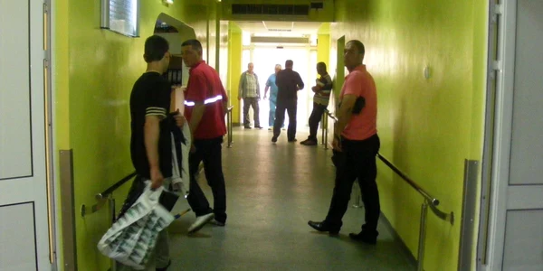 Scandalul a continuat pe holul Unităţii de Primiri Urgenţe