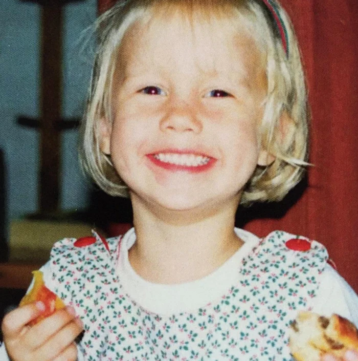 claire holt copilarie png