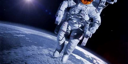 Venitul pe an al unui astronaut porneşte de la 64.700 dolari pe an şi ajunge până la 141.700 dolari