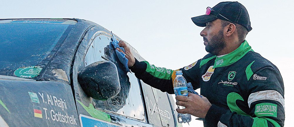 Surpriză la Raliul Dakar 2026. Campionul en-titre, miliardarul saudit Yazeed Al-Rajhi, nevoit să se retragă