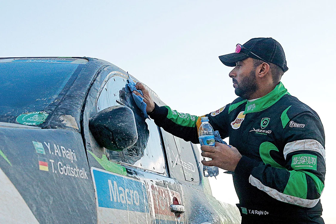 Membru al unei influente familii din Arabia Saudită, Yazeed Al Rajhi a abandonat Raliul Dakar, ratând stupid clasarea pe podium