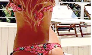 Bianca Drăguşanu (33 de ani) – Vedeta ne tratează cu fundul, dar nu ne supărăm jpeg