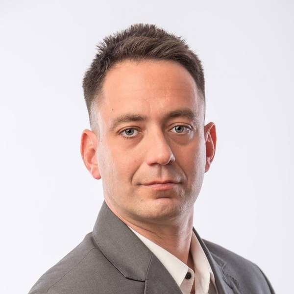 UDMR ia în calcul ieșirea de la guvenare. Care este motivul deciziei radicale