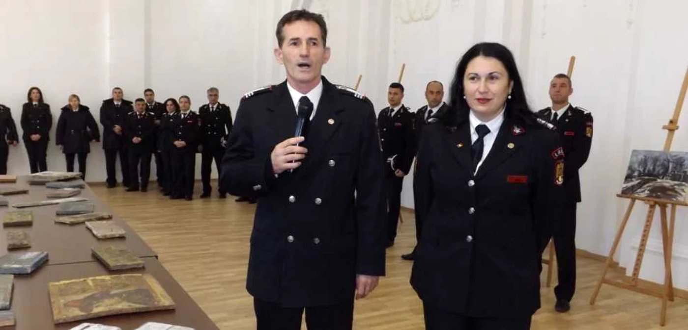 Şeful ISU Drobeta alături de Oara Larisa Mutu Mindoiu FOTO Alexandra Georgescu