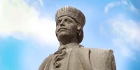 Statuia lui Avram Iancu de la Turda (© Ana Maria Catalina / Wikimedia Commons)