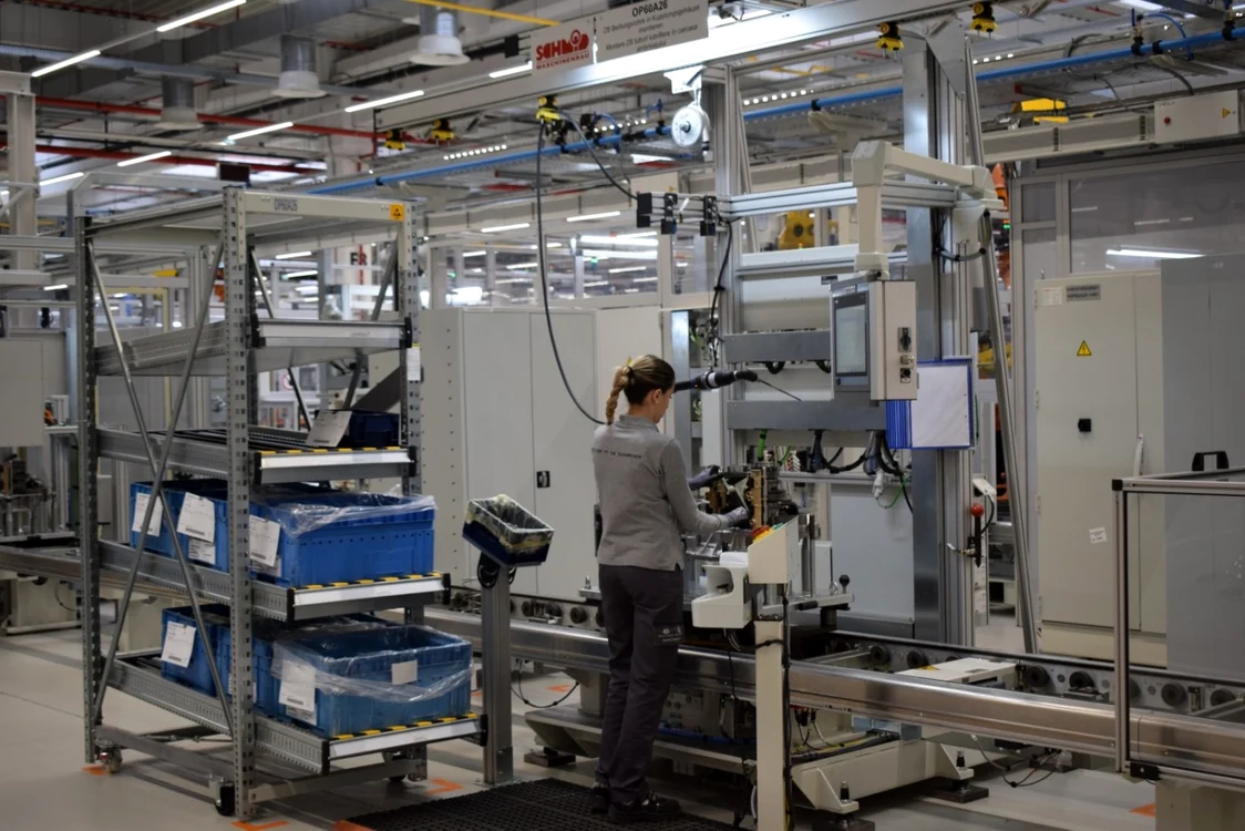investitie daimler sebes