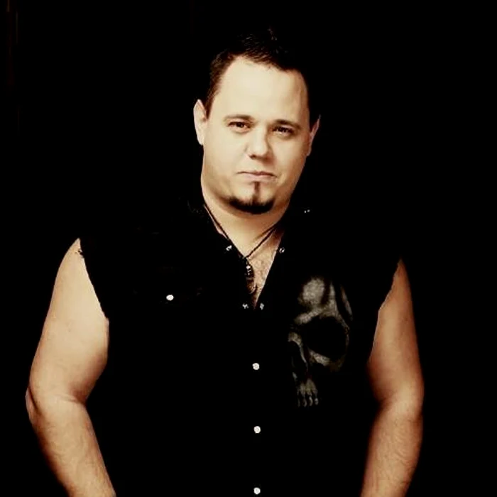 
    Ovidiu Anton este unul dintre cei mai fideli concurenți ai Selecției Naționale pentru Eurovisionfoto: arhiva personală  