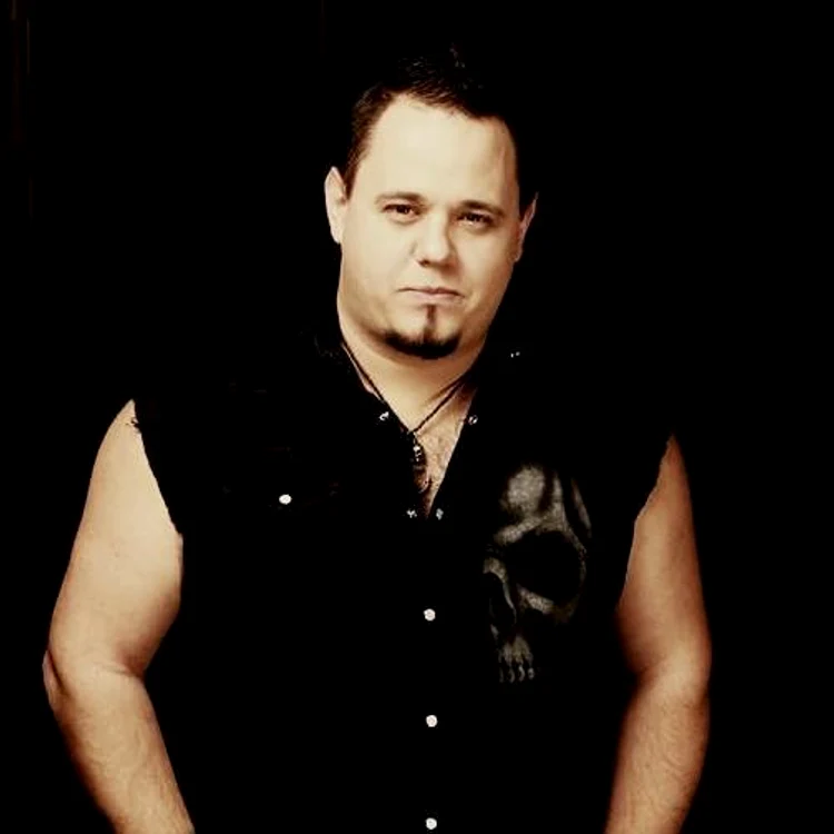 
    Ovidiu Anton este unul dintre cei mai fideli concurenți ai Selecției Naționale pentru Eurovisionfoto: arhiva personală  