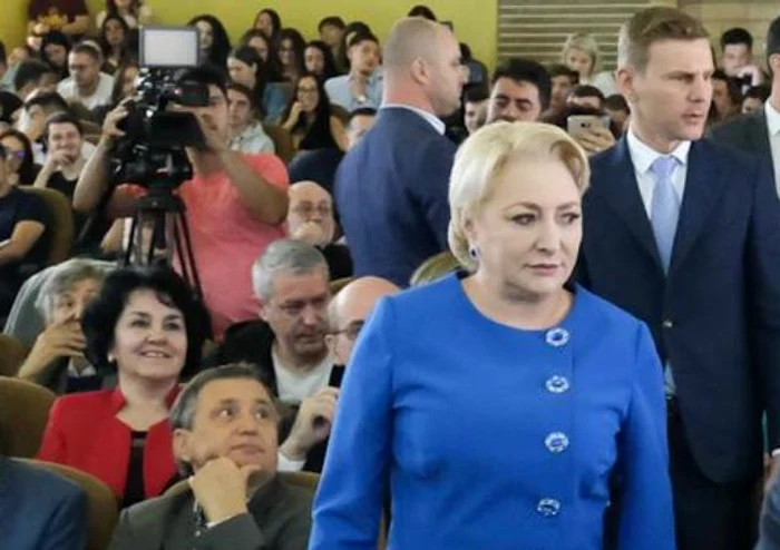 VIorica Dăncilă a fost ironizată la deschiderea anului universitar, la Universitatea de Petrol și Gaze din Ploieștifoto: gov.ro