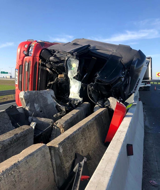 Accident la ieşirea de pe Autostrada Vestului FOTO DRDP Timişoara