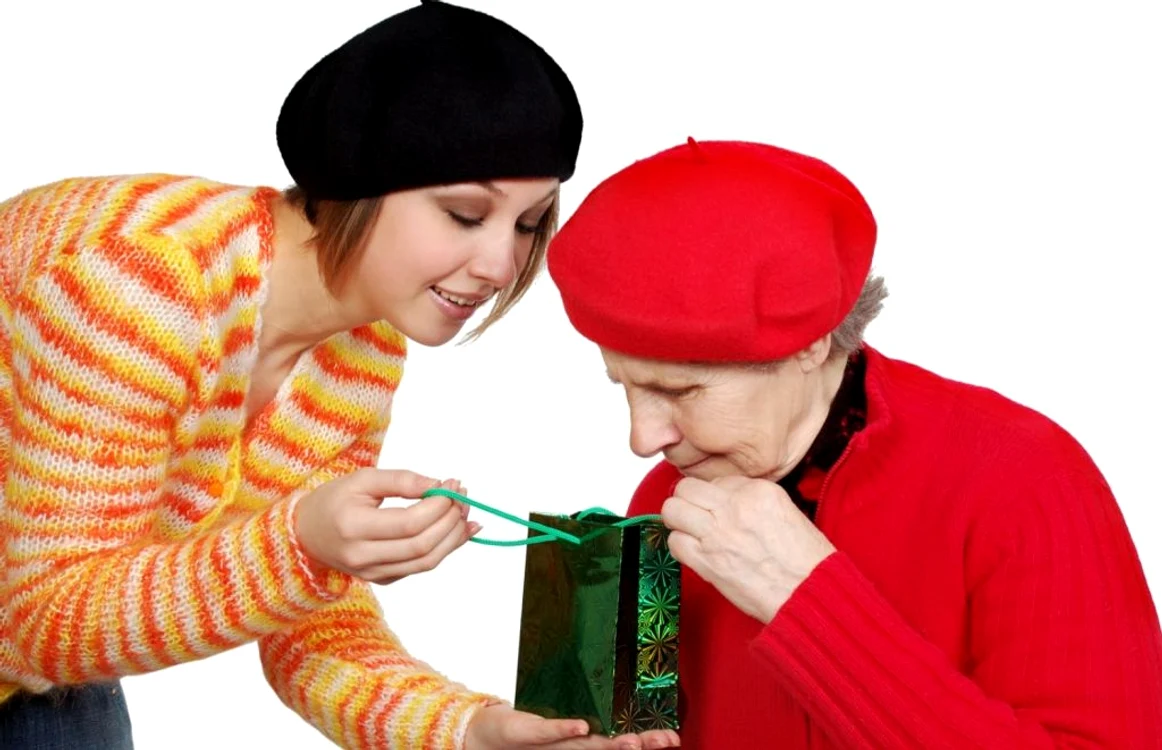2 din 5 români preferă să participe cu bani la
cadourile celor dragi