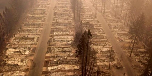 Orasul Paradise din California dupa incendiu FOTO Twitter @carlquintanilla