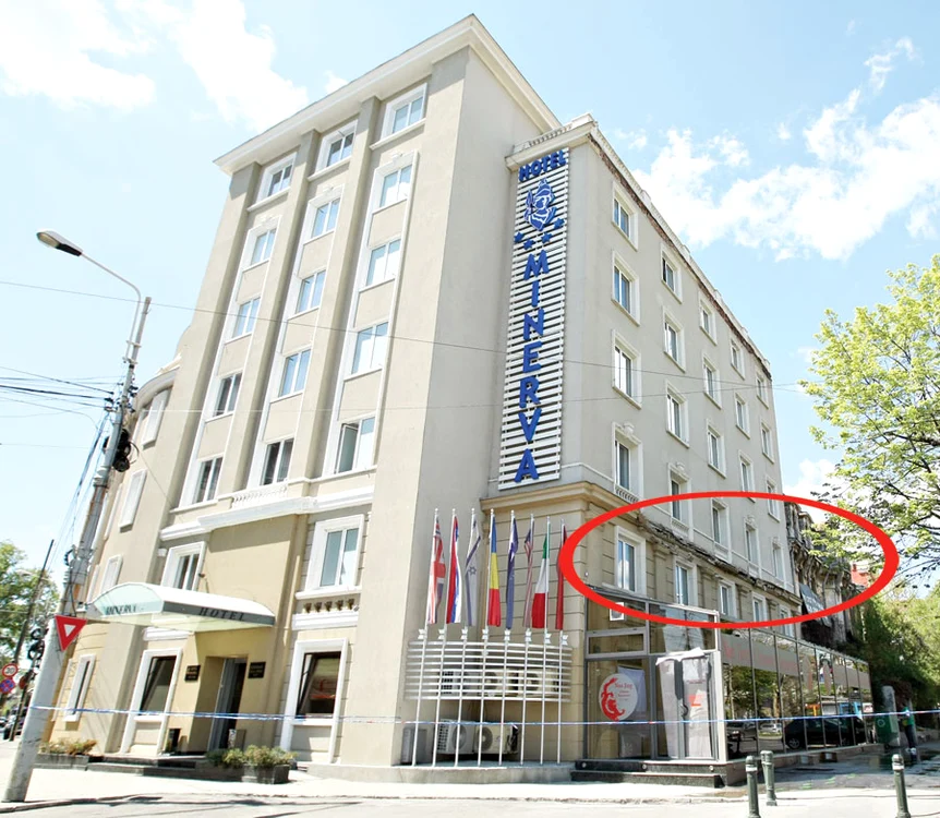 
    Clienţii restaurantului  chinezesc de la parterul hotelului au trecut prin clipe de coşmar (Fotografii: Dorin Constanda)  