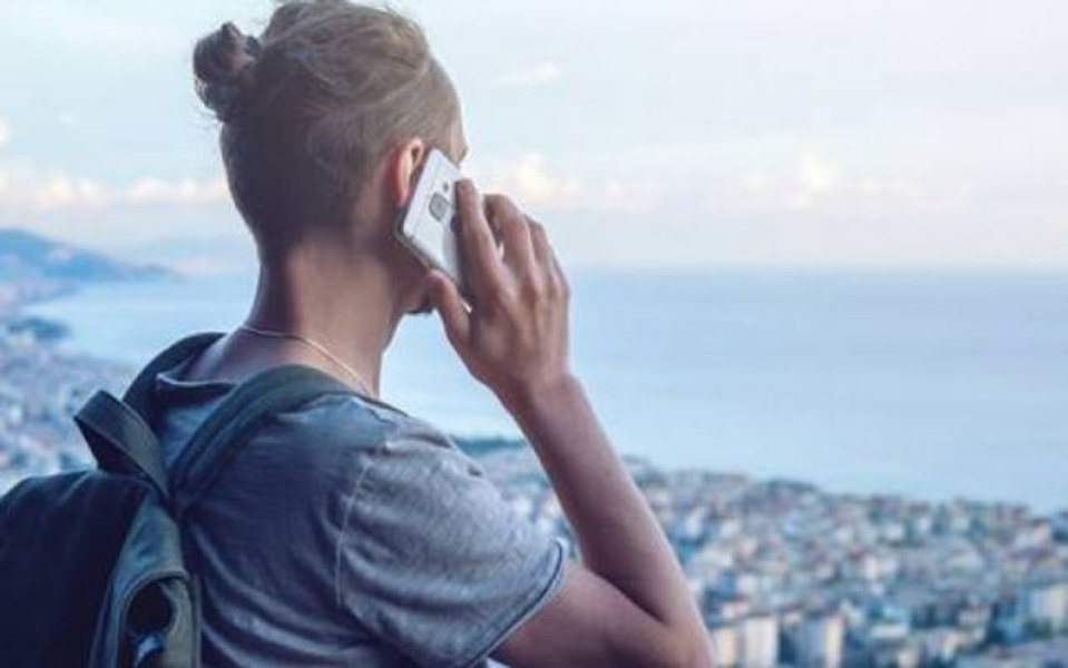 Peste 350 de localități din România sunt în risc de roaming involuntar. ANCOM avertizează că se pot genera costuri suplimentare