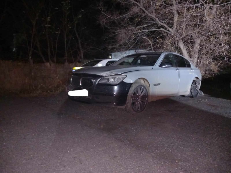 Urmărire pe străzile din Arad. Tânărul de la volan a fost oprit cu ajutorul dispozitivul ,,spike’’