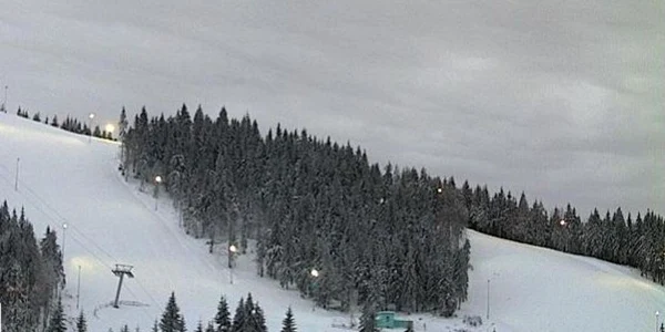 Foto Adevărul/Mulţi turişti au ales zona pentru pârtiile de schi 