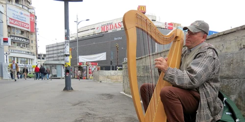 leonid basarabean harpa FOTO Ionuţ Ungureanu 