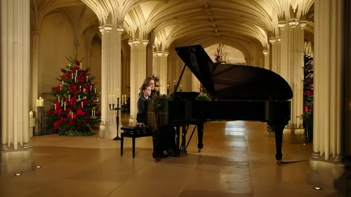 Prințesa Kate și fiica ei, Prințesa Charlotte, au cântat în duet la pian. FOTO: captură de ecran