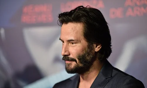 Reeves participă la premiera filmului 'Knock Knock' care a avut loc pe 7 octombrie, la Hollywood jpeg