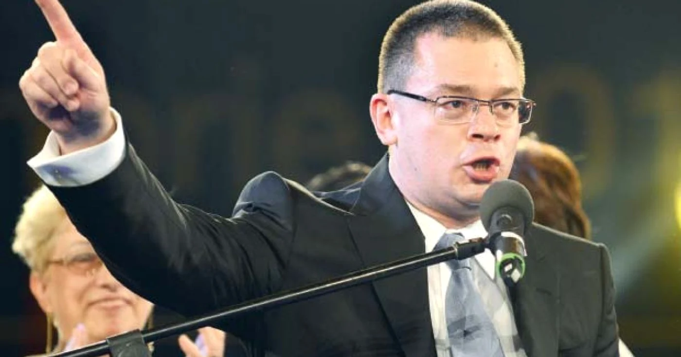 Ungureanu vrea să coaguleze dreapta cu foşti politicieni de stânga