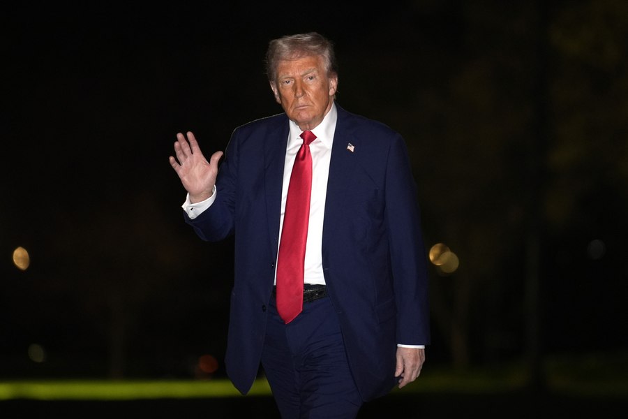 Trump promite un acord pentru TikTok: „Mi-aș dori să rămână în viață”