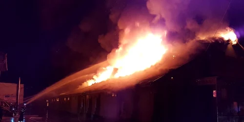 incendiu magazin zalau