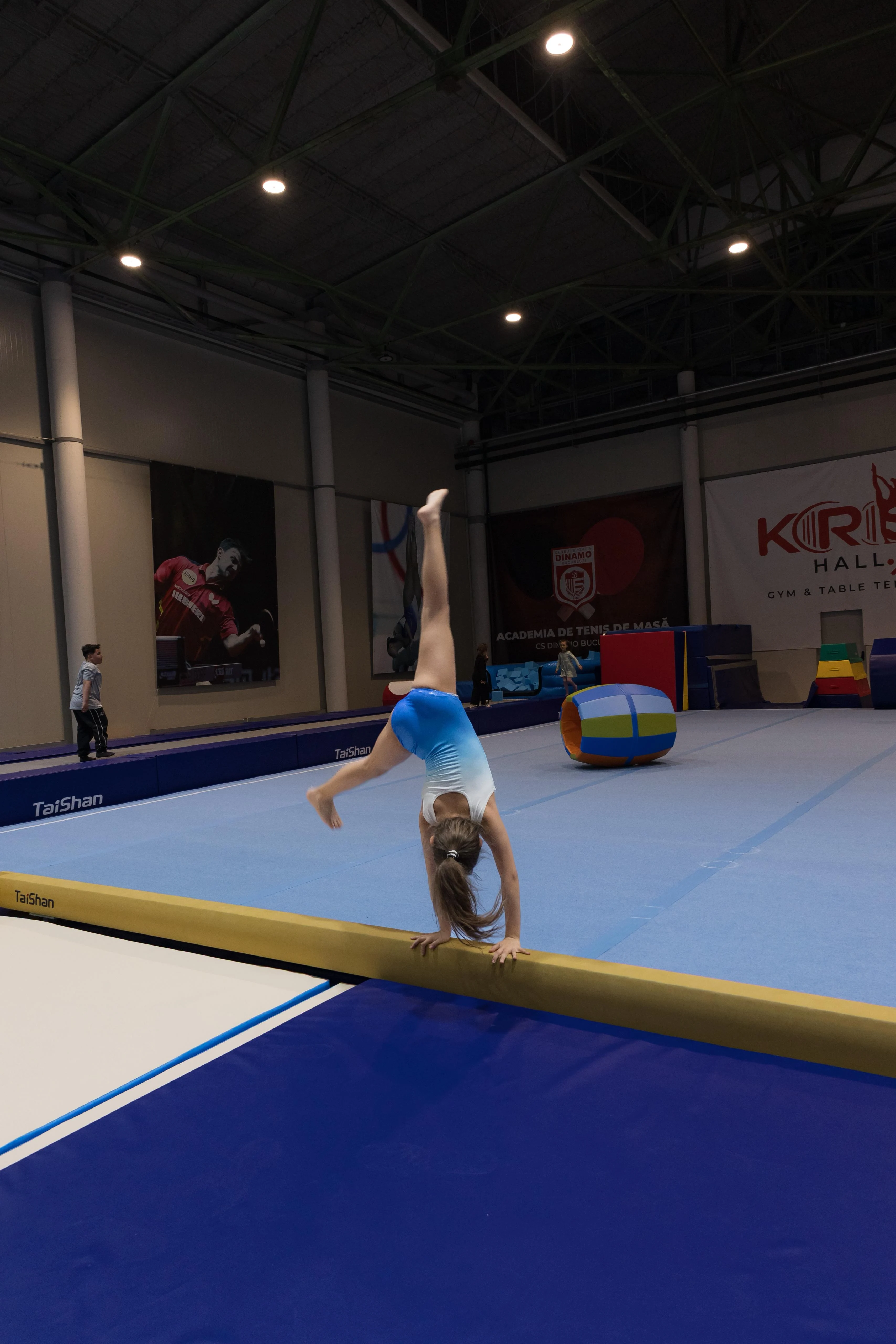 Larisa Iordache și-a deschis școală de gimnastică