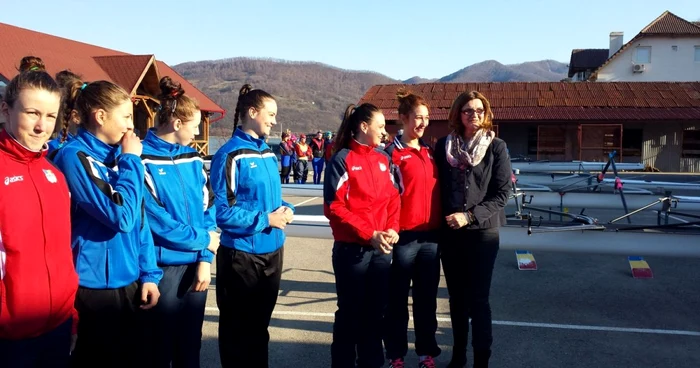 Elisabeta Lipă primită cu căldură de sportivii de la Orşova FOTO Corina Macavei