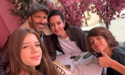 Nicolai Tand, alături de soția Monica și cei doi copii foto : Instagram 
