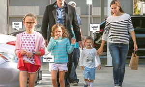 15 vedext 1 affleck si garner jpeg