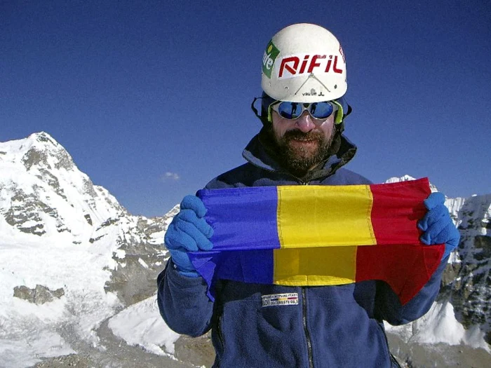 Ticu Lăcătuşu vrea să fluture din nou steagul tricolor în Himalaya FOTO Facebook