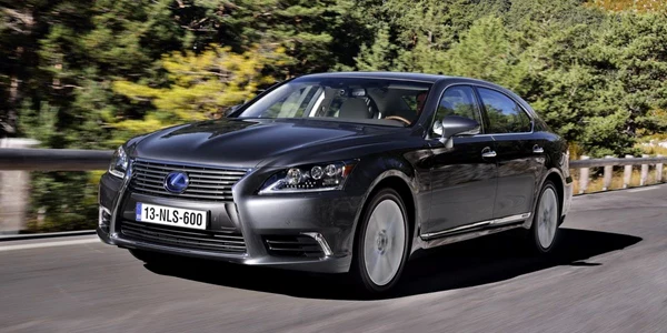 Lexus LS600h