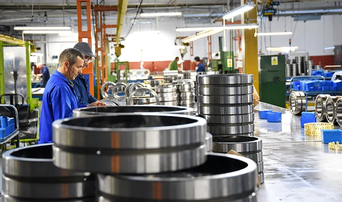 Peste 150 de oameni vor fi dați afară / foto: beraholding.com