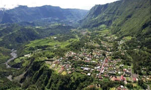 cirque mafate ilet reunion jpeg