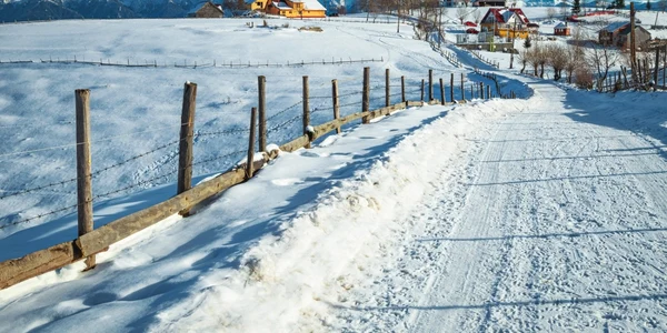 Peisaj de iarnă din zona Peştera / FOTO Shutterstock