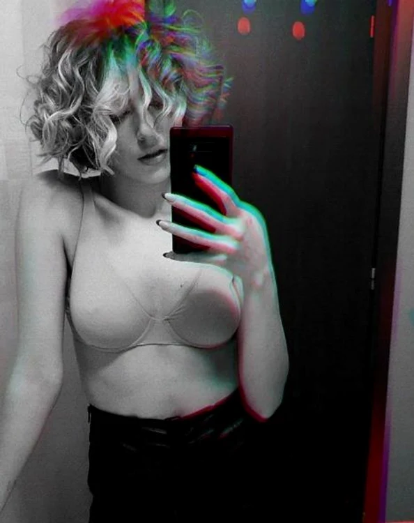 
    Lidia Buble pozează sexy pe rețelele de socializarefoto: arhivă  