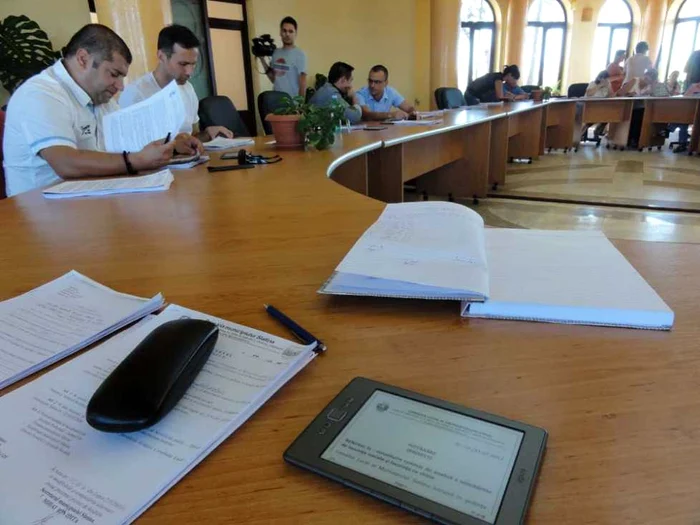 Primarii vor trebui să-şi reducă semnificativ datoriile acumulate în ultimii ani FOTO Adevărul