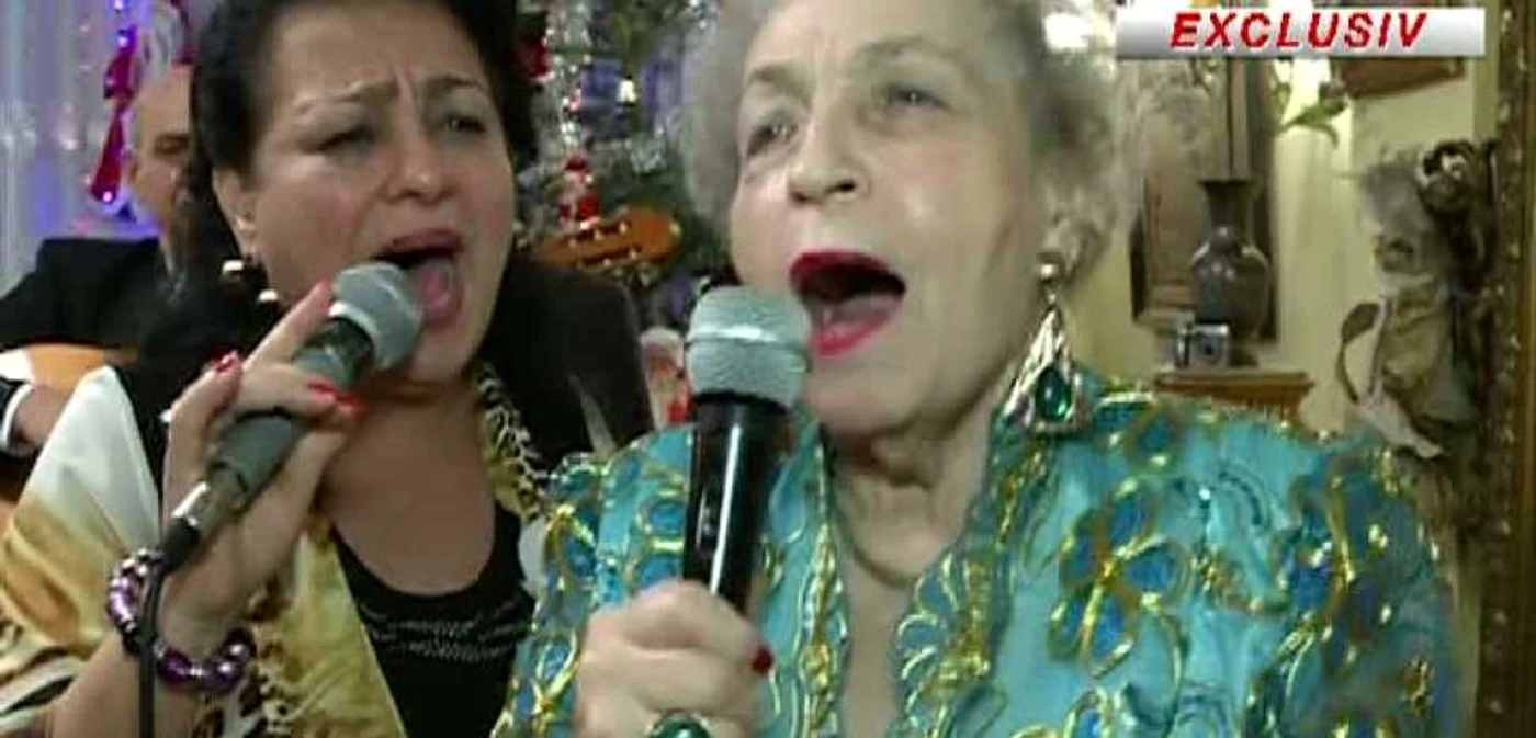 Paula Iacob a oferit un recital pentru telespectatorii RTV. Captură FOTO România TV