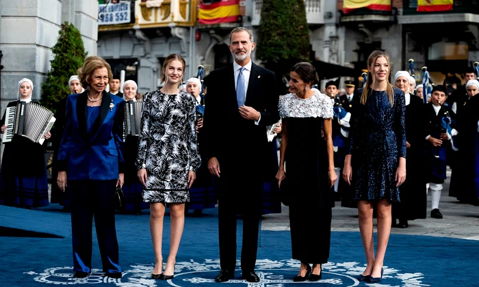 Regina Letizia și familia ei GettyImages 1437343067 jpg