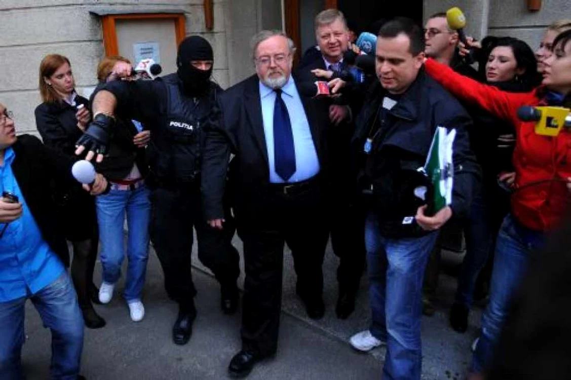 Căşuneanu, Locic, Costiniu la DNA 